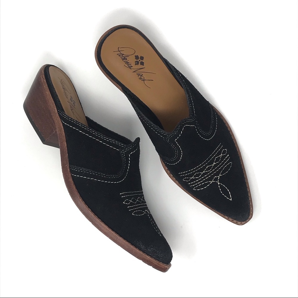 Patricia Nash Battista Suede Western Mules size 8